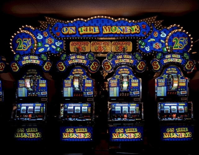 160 Loyalty Free Spins! at Casino com