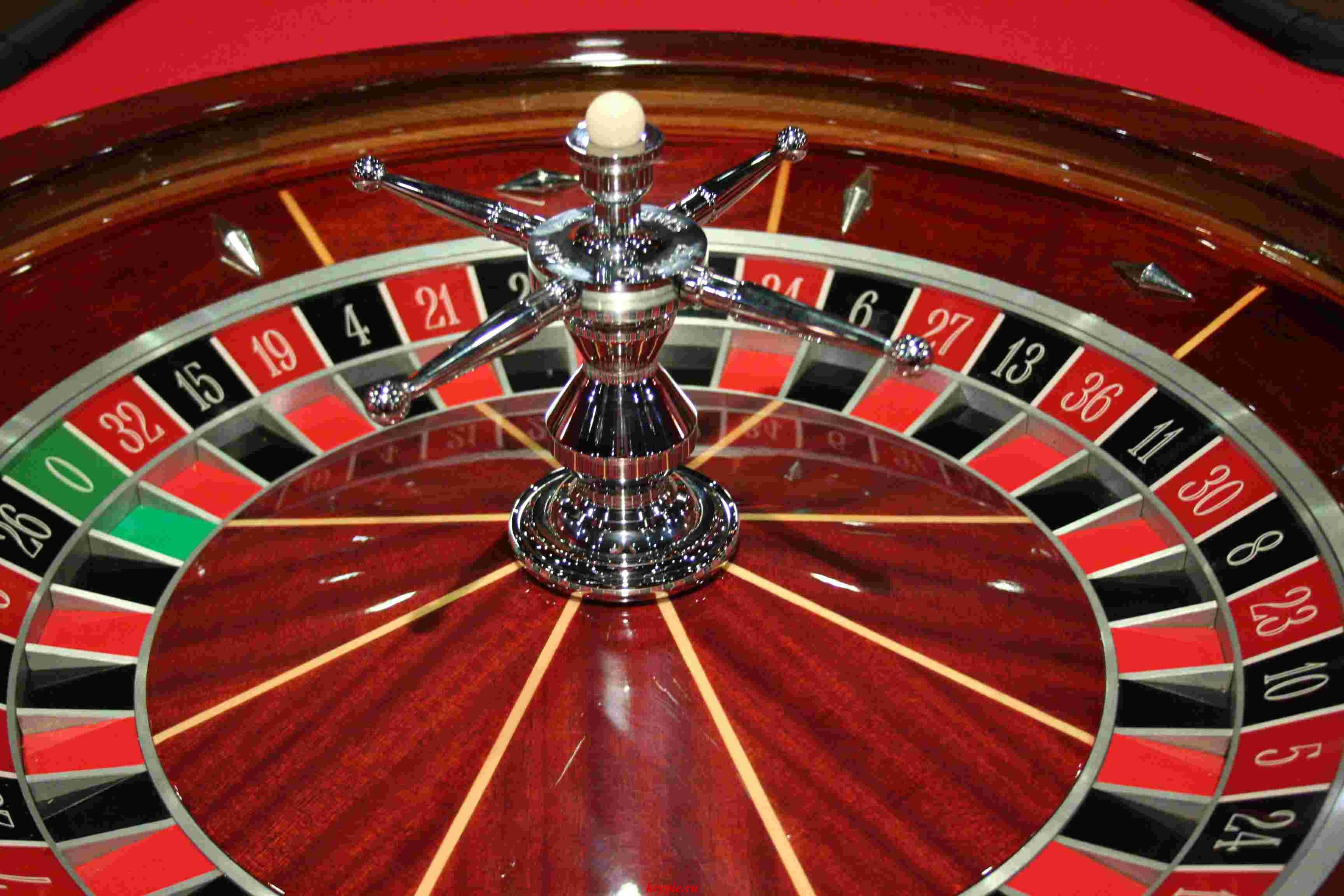 $320 Daily freeroll slot tournament at Joy Casino