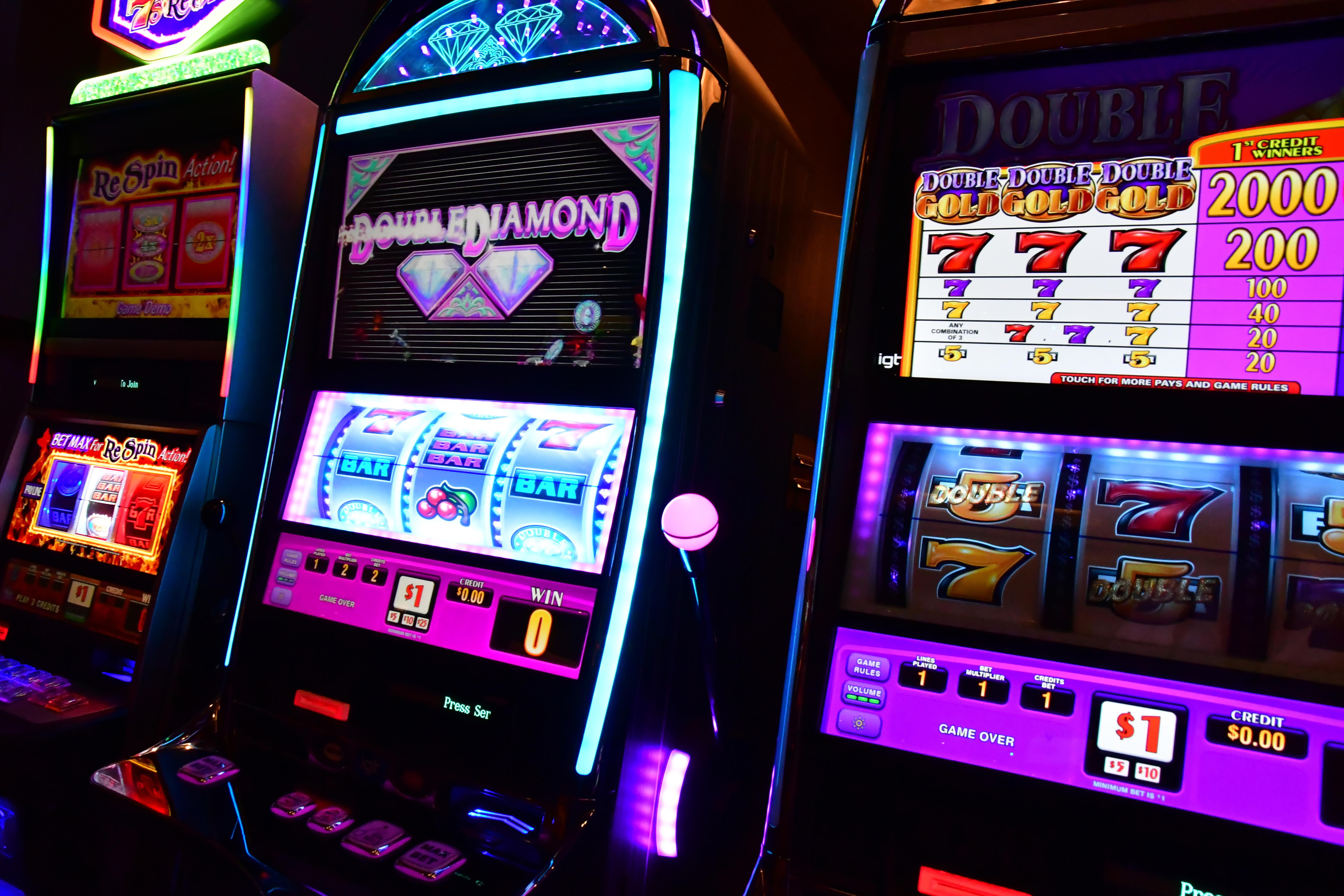 €770 Mobile freeroll slot tournament at Leo Vegas Casino