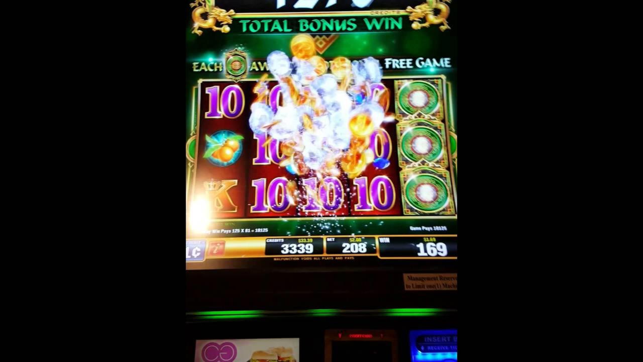 EUR 560 No deposit bonus casino at Intertops Casino