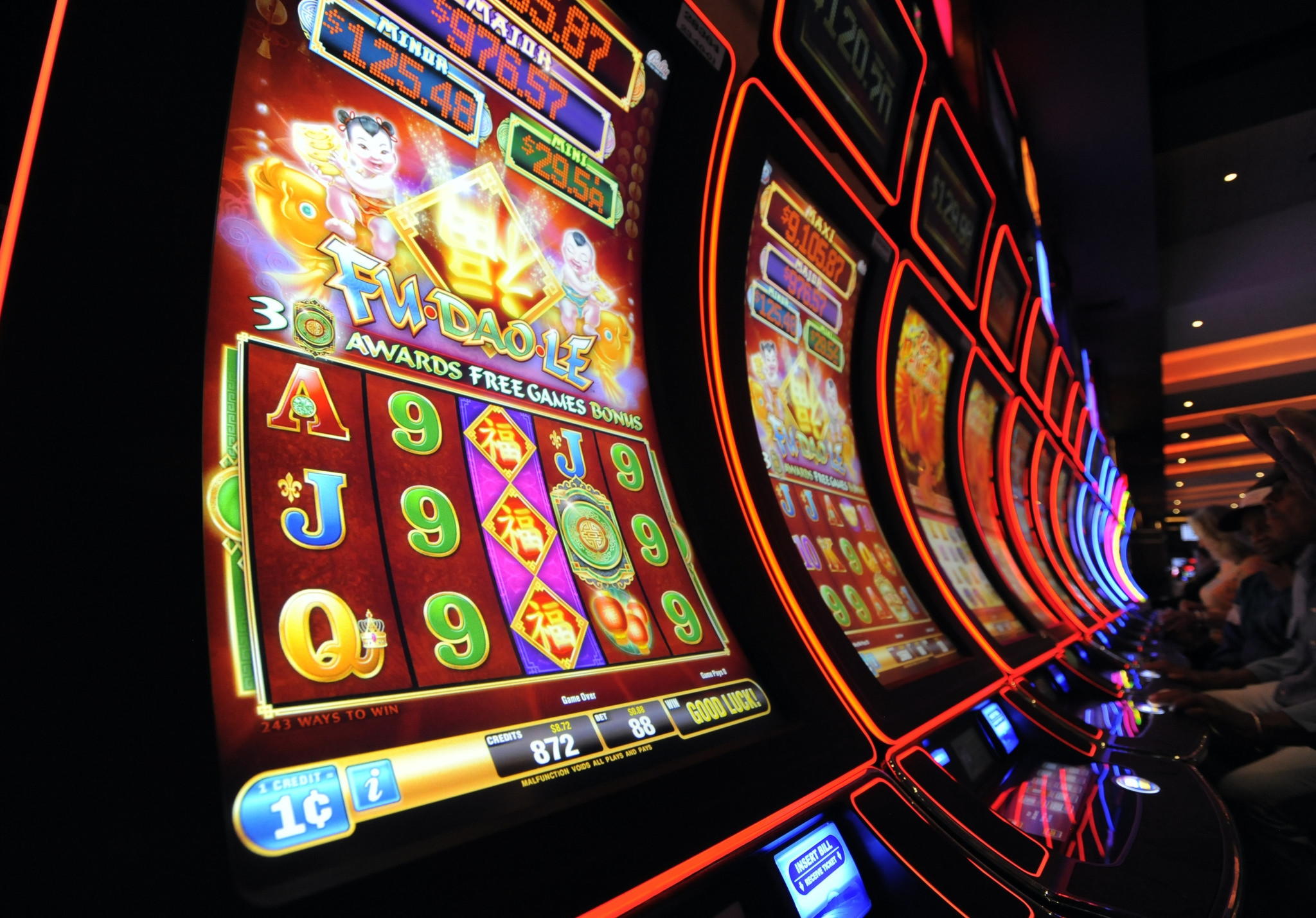 235 free spins no deposit at Mansion Casino